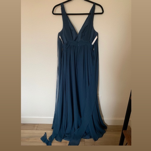 AZAZIE Kora Bridesmaid Dress in Neptune - Picture 4 of 5